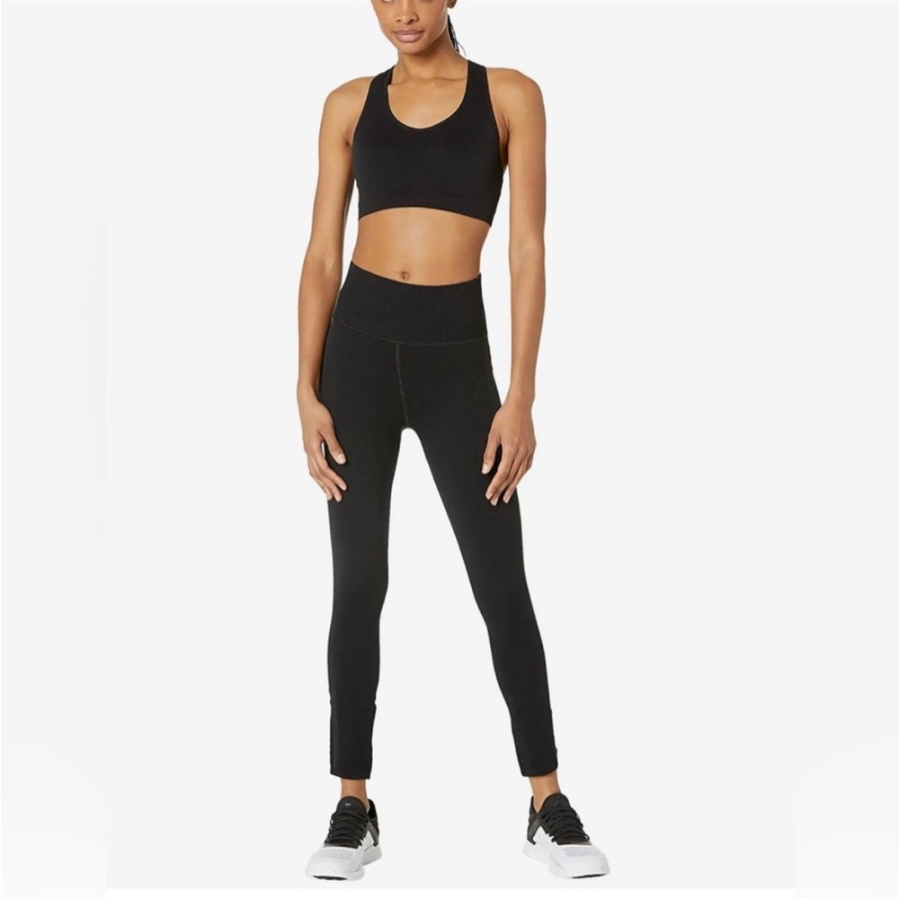 Free People Movement Throw Leggings Black Size L New with tags